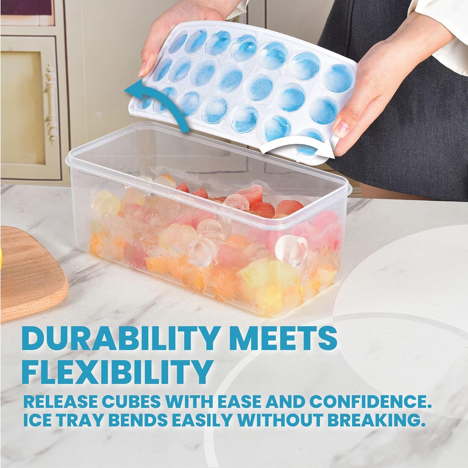 Yoove Bandeja para cubitos de hielo con tapa y contenedor, paquete de 4 bandejas de silicona y plástico para cubitos de hielo para congelador, con