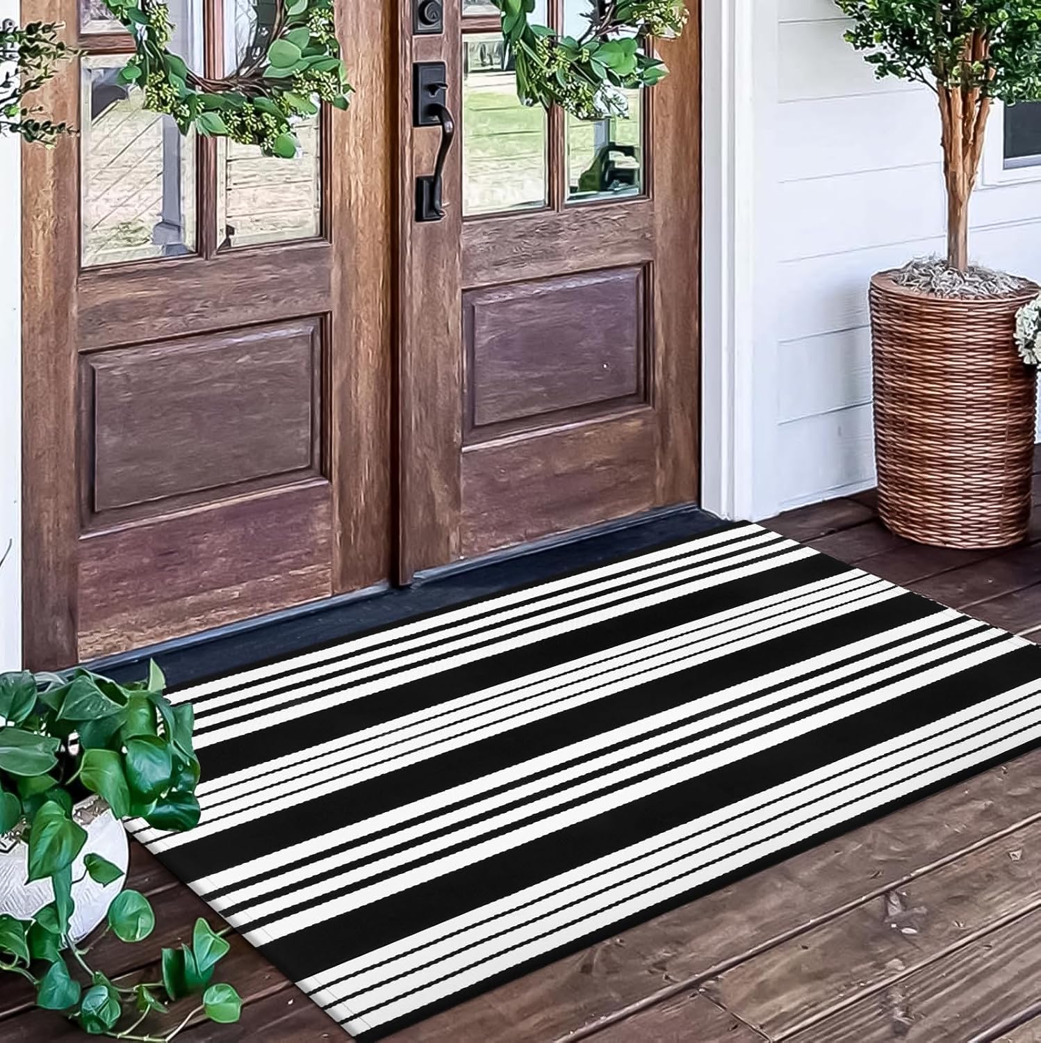 LEEVAN Tapete lavable a rayas de 27.5 x 43 pulgadas, de algodón tejido en blanco y negro, tapete reversible para porche en capas para cocinabaño
