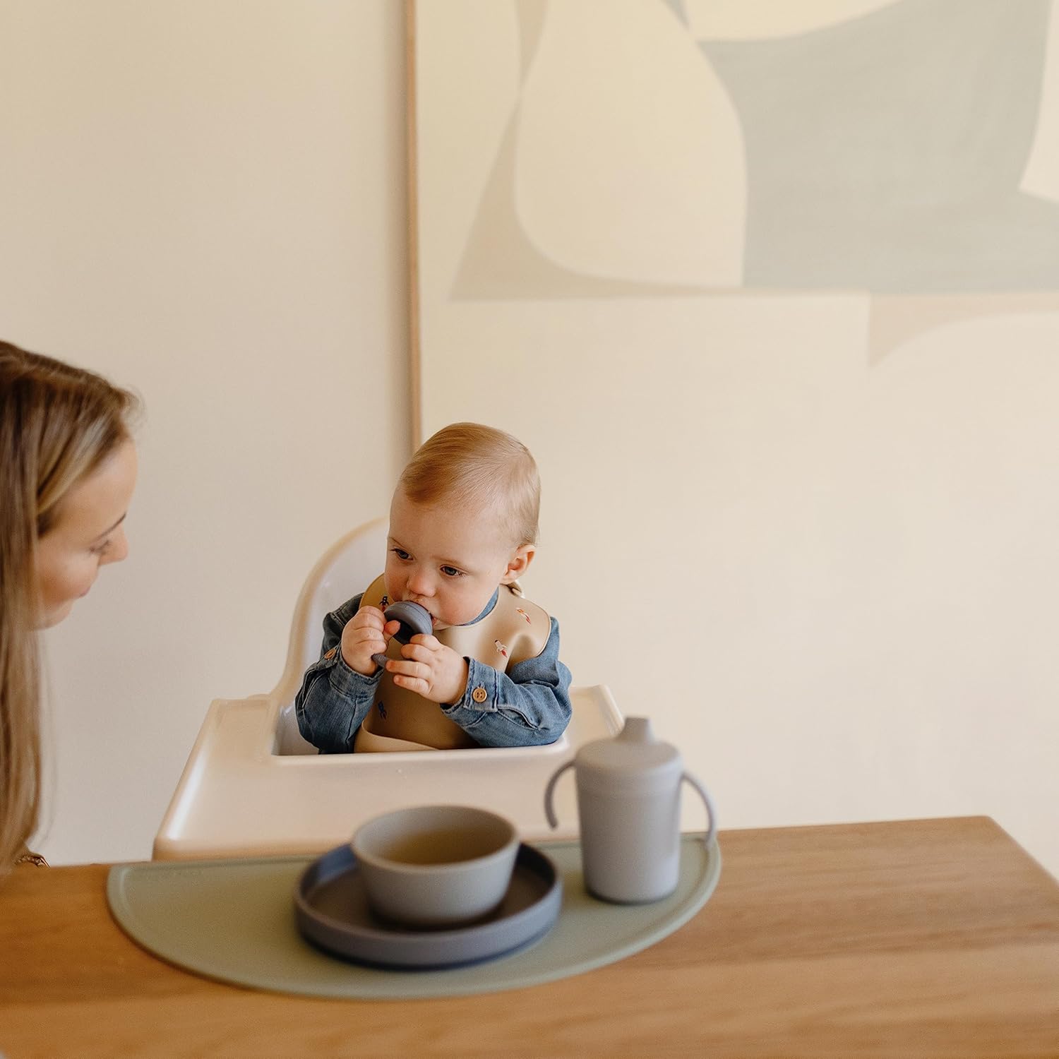 mushie Mantel individual de silicona para niños, diseño antideslizante sin BPA (azul Cambridge)