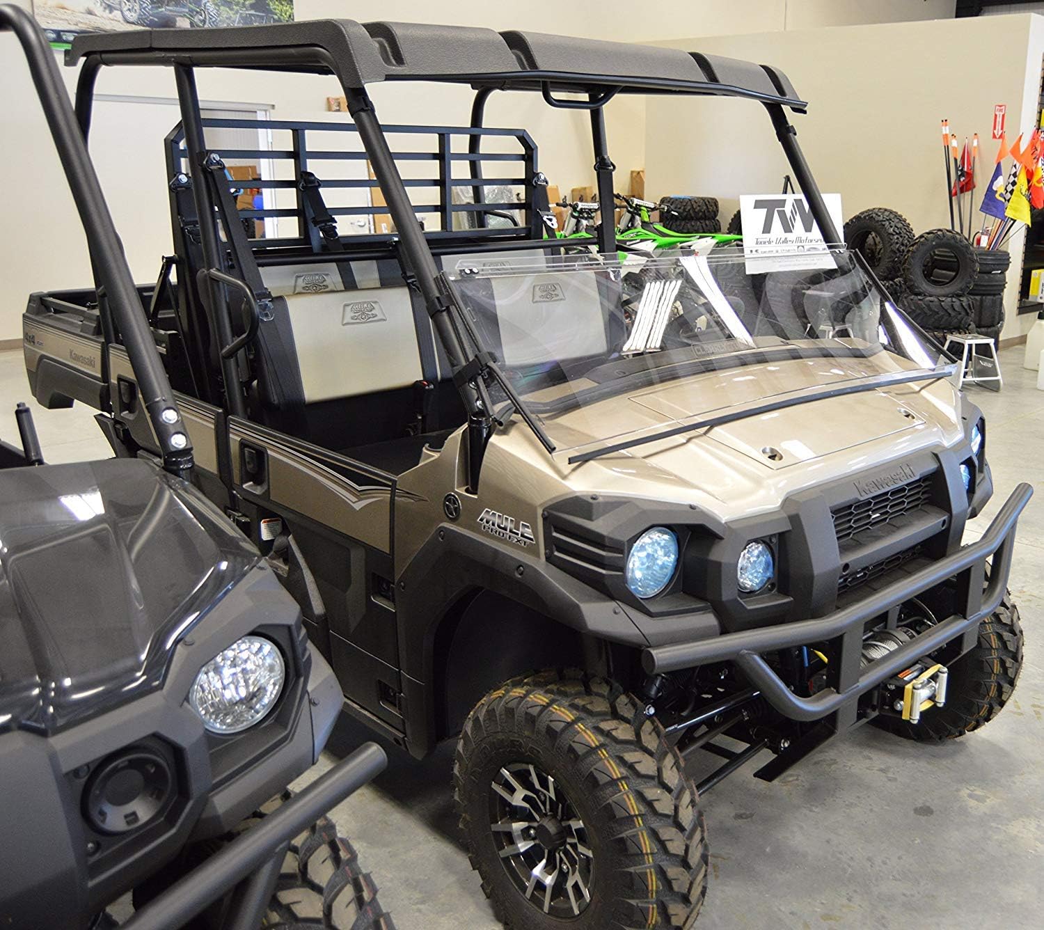 Kawasaki, Mule Pro Series (2015 & posteriores), techo y parabrisas plegable y protector de viento, lo último en versatilidad, resistente contra