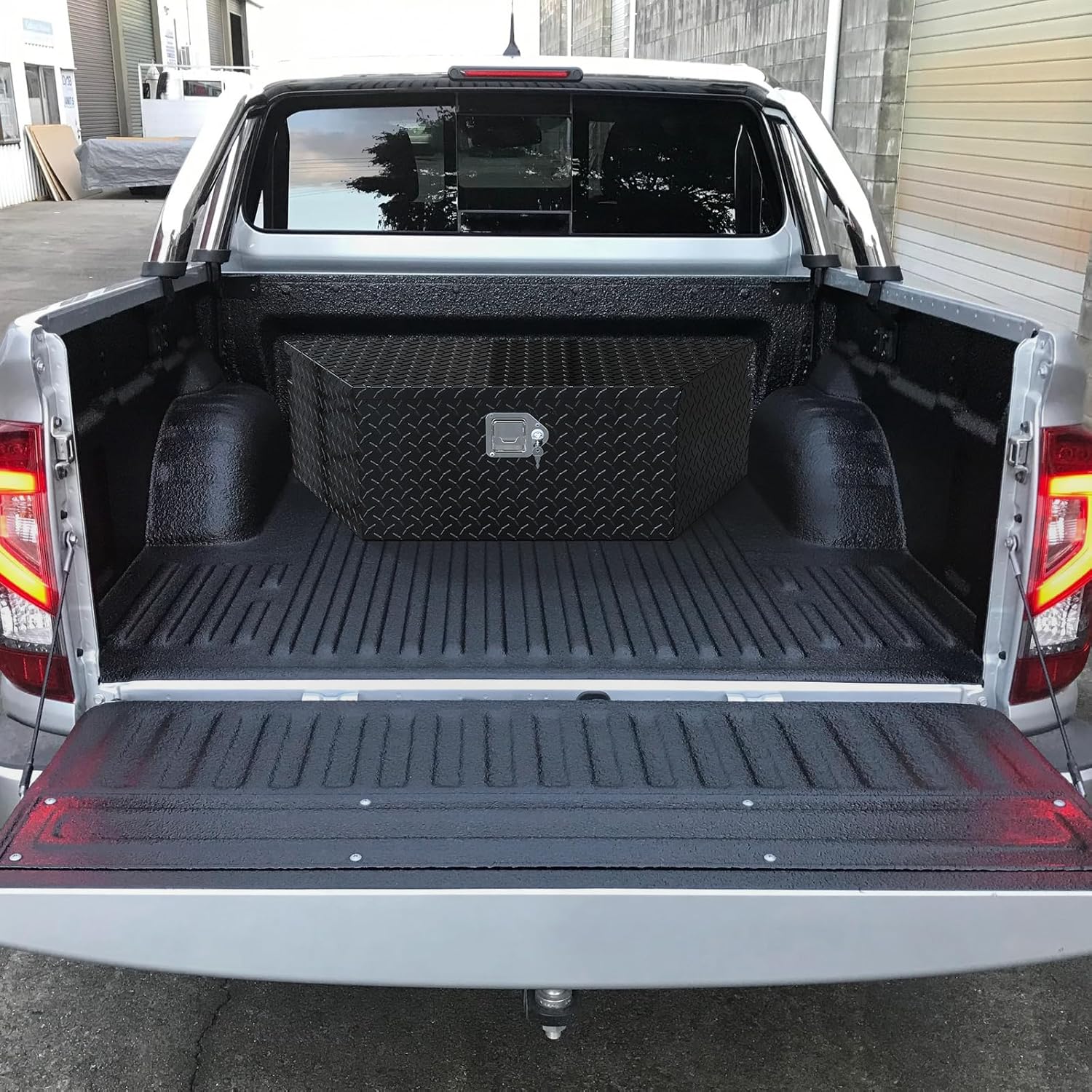 TUFFIOM Caja de herramientas de aluminio de 39 pulgadas con cerradura y llaves, organizador de almacenamiento de placa de diamante, caja de