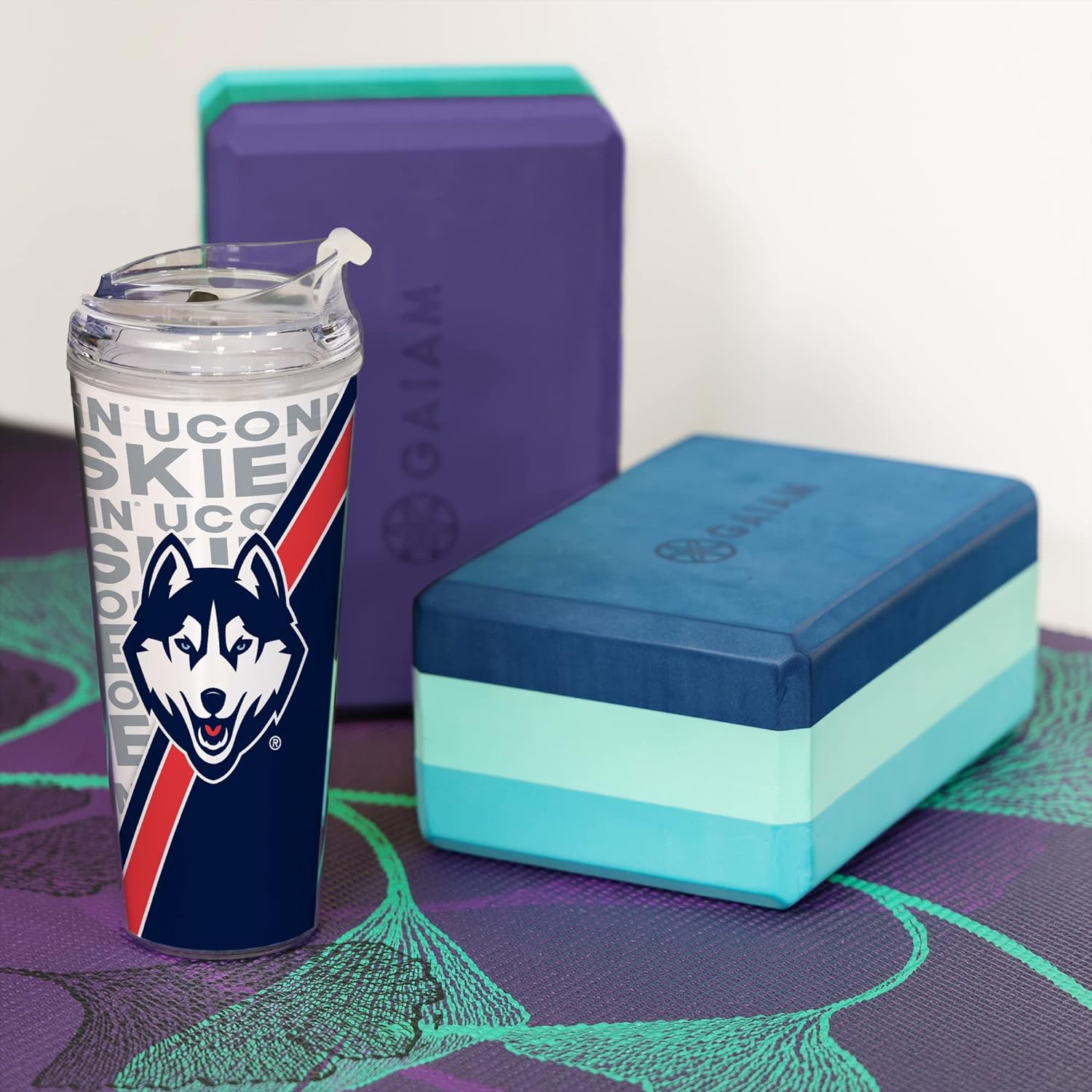 Rico Industries NCAA – Vaso de acrílico estándar de 24 onzas con tapa con bisagras, vaso de doble pared con licencia oficial y popote