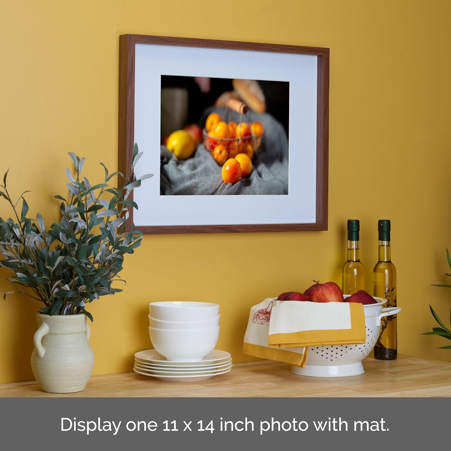 Mikasa Wood Gallery – Marco de pared de 16 x 20 pulgadas, mate a 11 x 14, 17 x 1.57 x 21 pulgadas, nogal