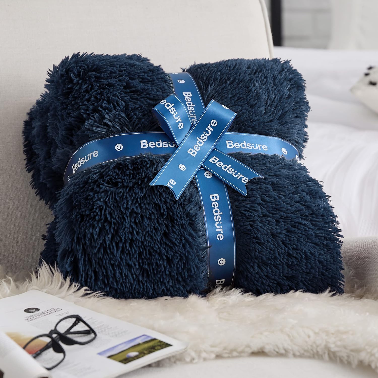 Bedsure – Manta de piel sintética tamaño individual, azul marino, peluda, esponjosa y lanuda de pelo sintético, sherpa suave y grueso, de teñido