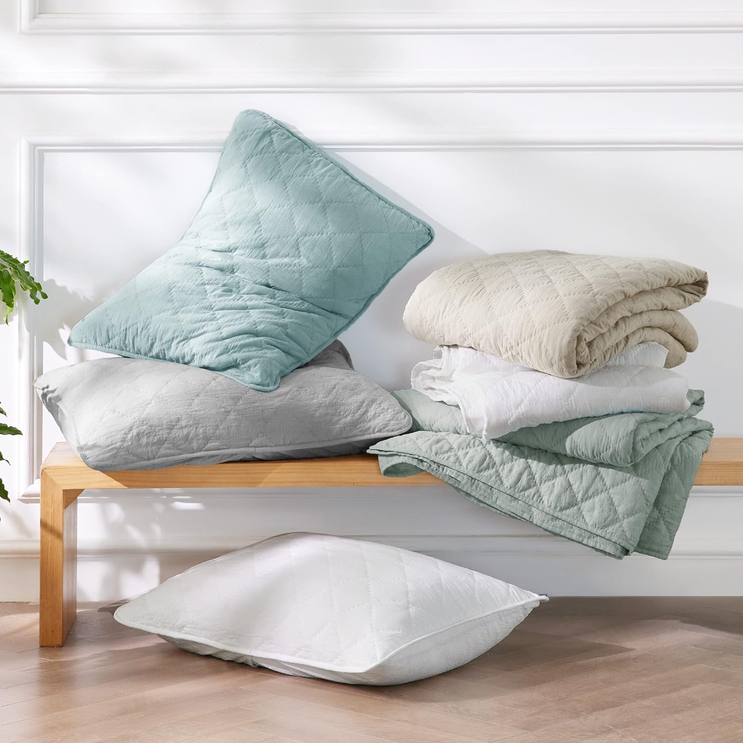 Bedsure Colcha bohemia tamaño Queen, color blanco, elegante patrón de diamantes, colchas y colchas ultrasuaves y ligeras, juegos de ropa de cama