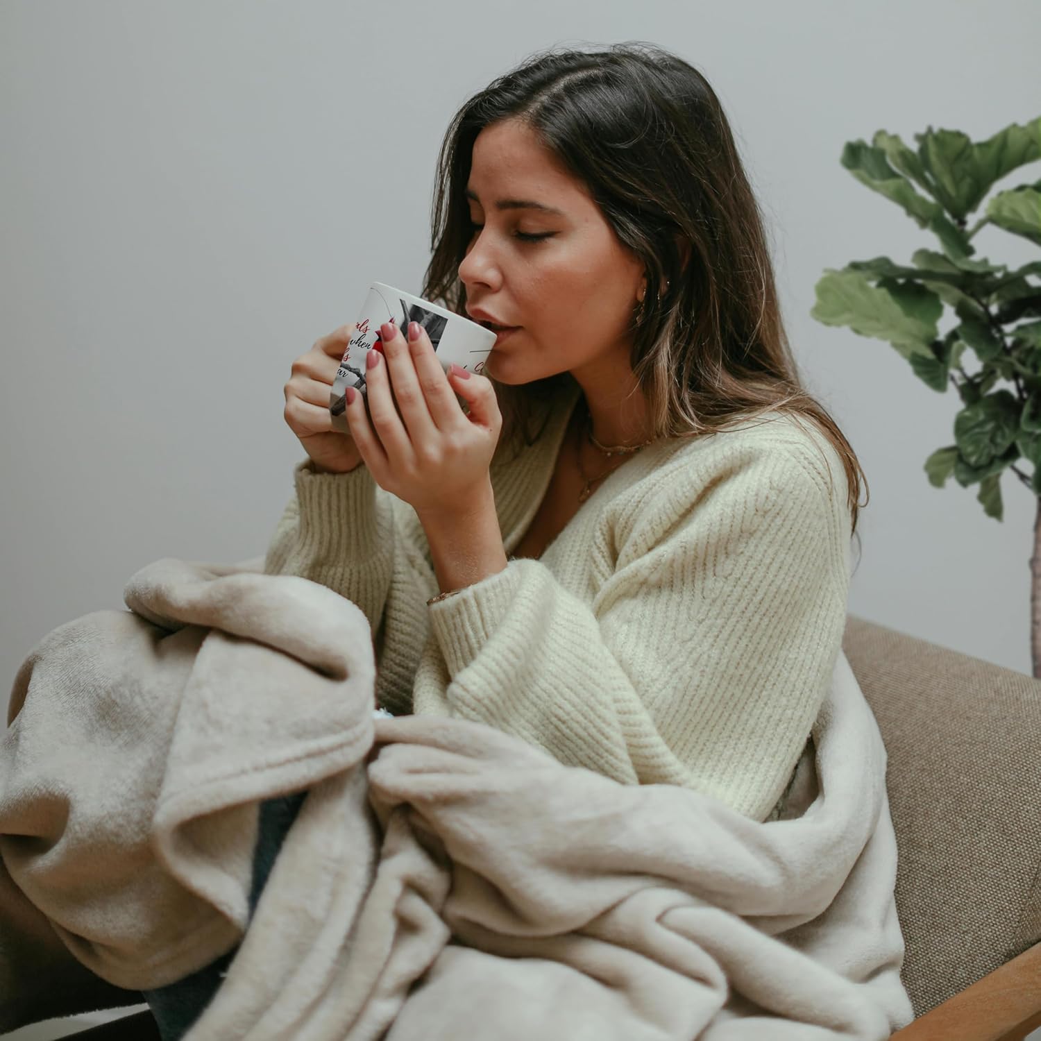 3dRose Danita Delimont – Búhos – Búho Nevado en la nieve, Montana – Tazas (mug_279187_4)