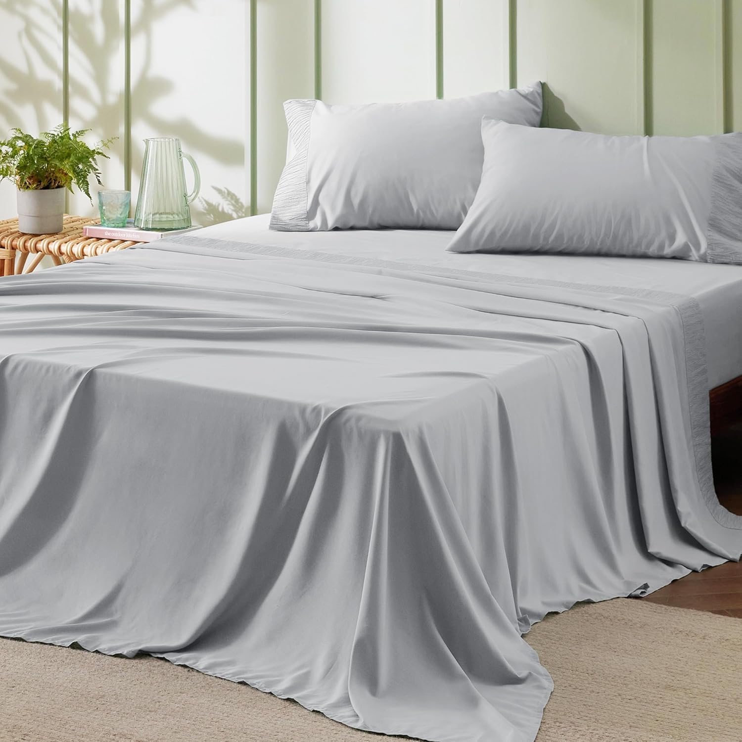 Bedsure – Juego de sábanas para cama de tamaño California King, de color gris claro, suave juego de sábanas que incluye fundas de almohada, 4