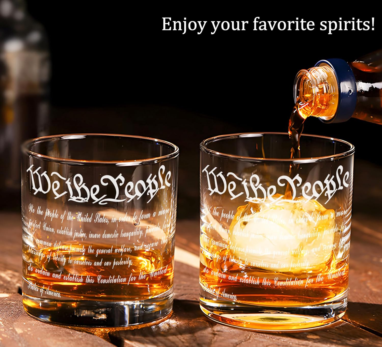 Juego de decantador de whisky para hombres, juego de decantador We The People con gafas, decantador de bandera estadounidense grabada para licor y