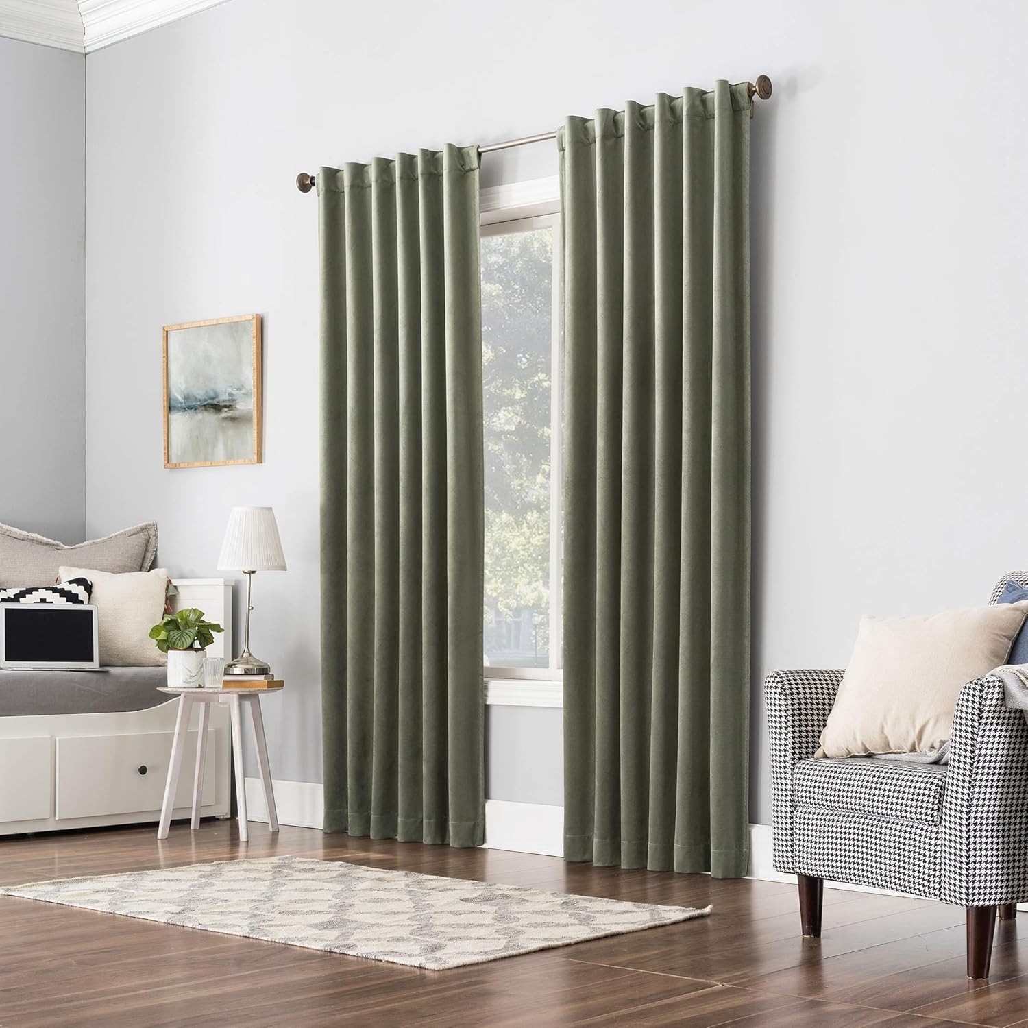 Sun Zero Hampshire – Panel de cortina térmica de terciopelo con pestaña trasera, 50 x 84 pulgadas, color verde musgo
