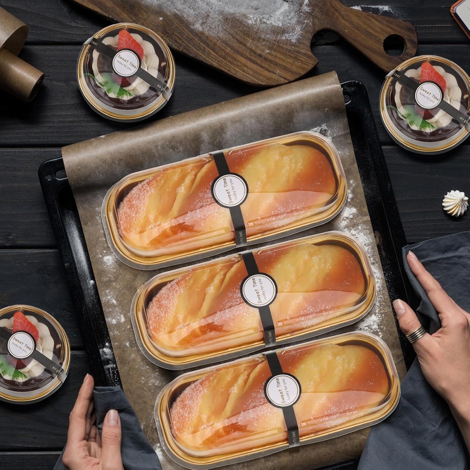 Suclain Juego de 200 mini moldes para pan con tapas, paquete de 100 moldes rectangulares de papel de aluminio de 6.8 onzas, 100 unidades desechables