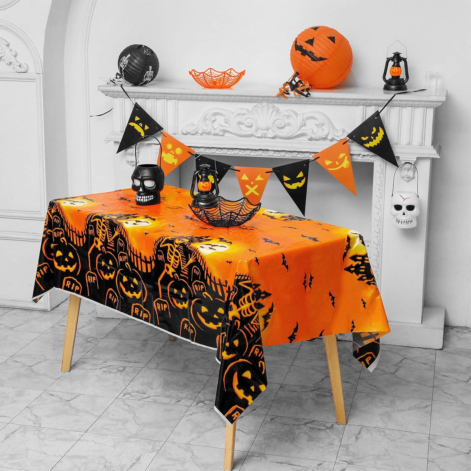 CAKKA Mantel de Halloween, paquete de 2 manteles desechables de 54 x 108 pulgadas, manteles rectangulares de plástico para suministros de decoración