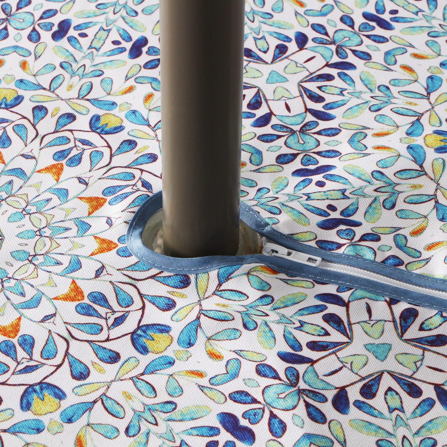 Outdoor Tablecloth Water Resistant Polyester Fabric Tropical Leaves Table Cover with Zipper Umbrella Hole for for PicnicPartyDinnerPatio Garden