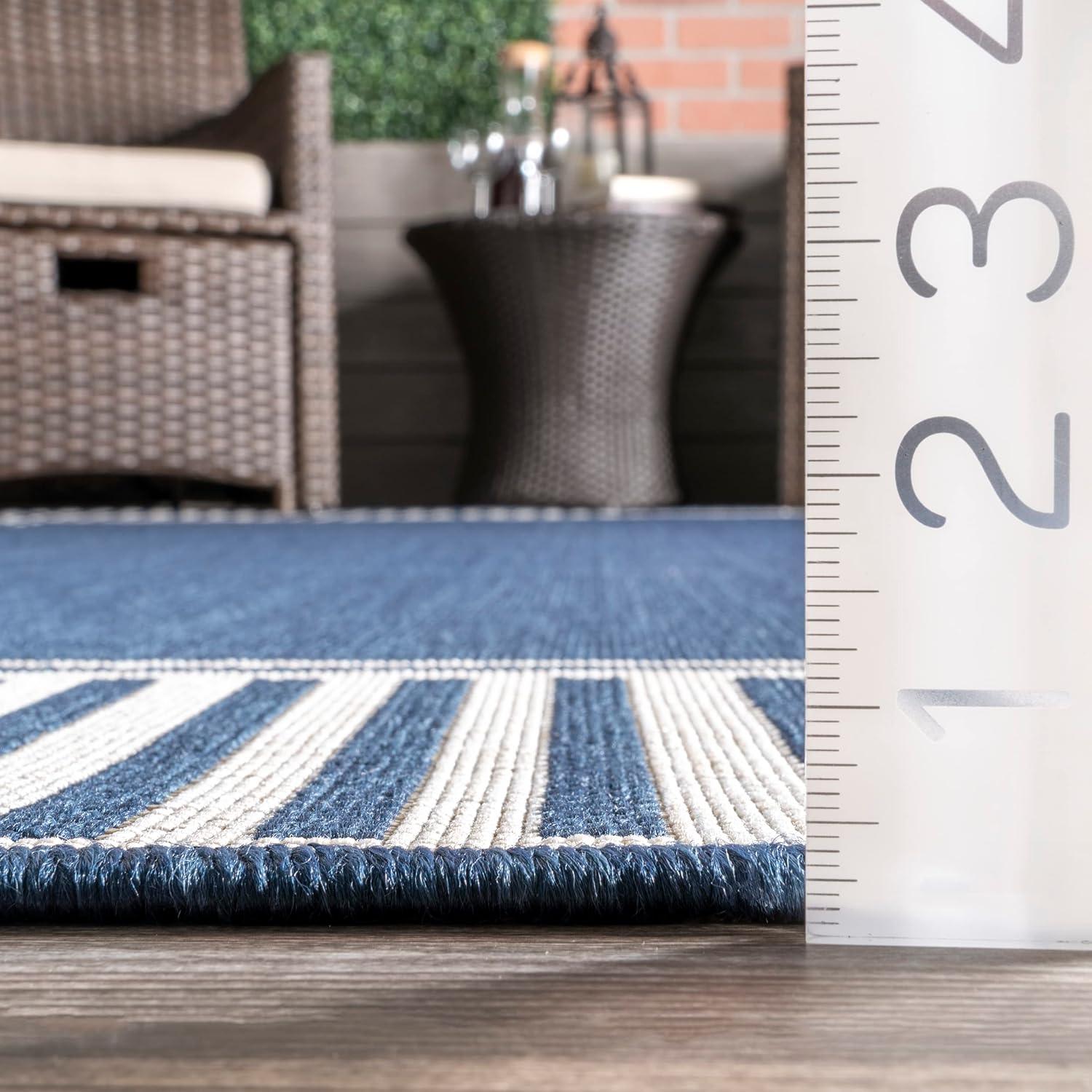 nuLOOM Asha – Alfombra de área con borde simple para interiores y exteriores, 4 x 6 pies, color azul marino