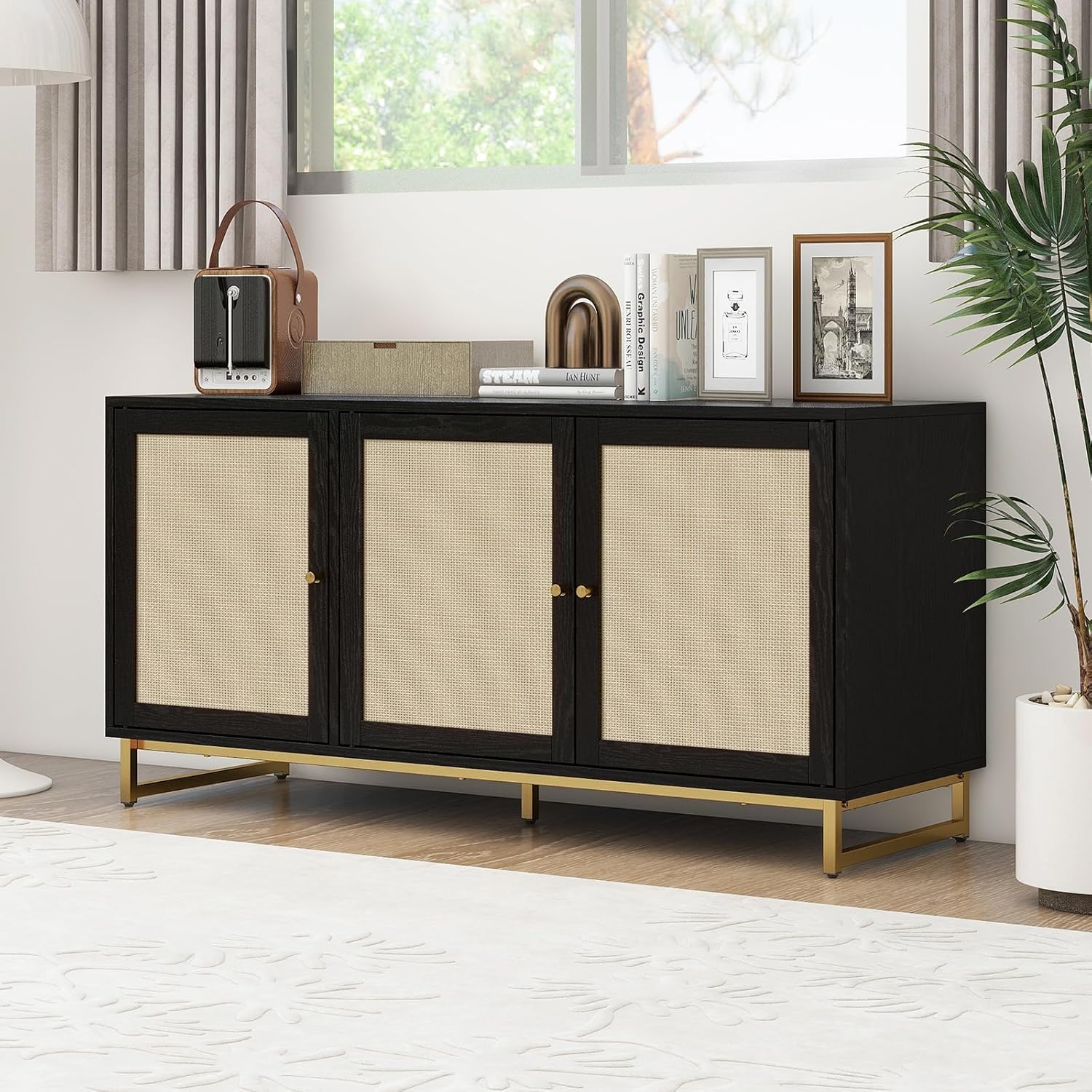 Aparador de buffet con puertas decoradas de ratán, gabinete de buffet, gabinete de ratán de 3 puertas con patas de metal para sala de estar,