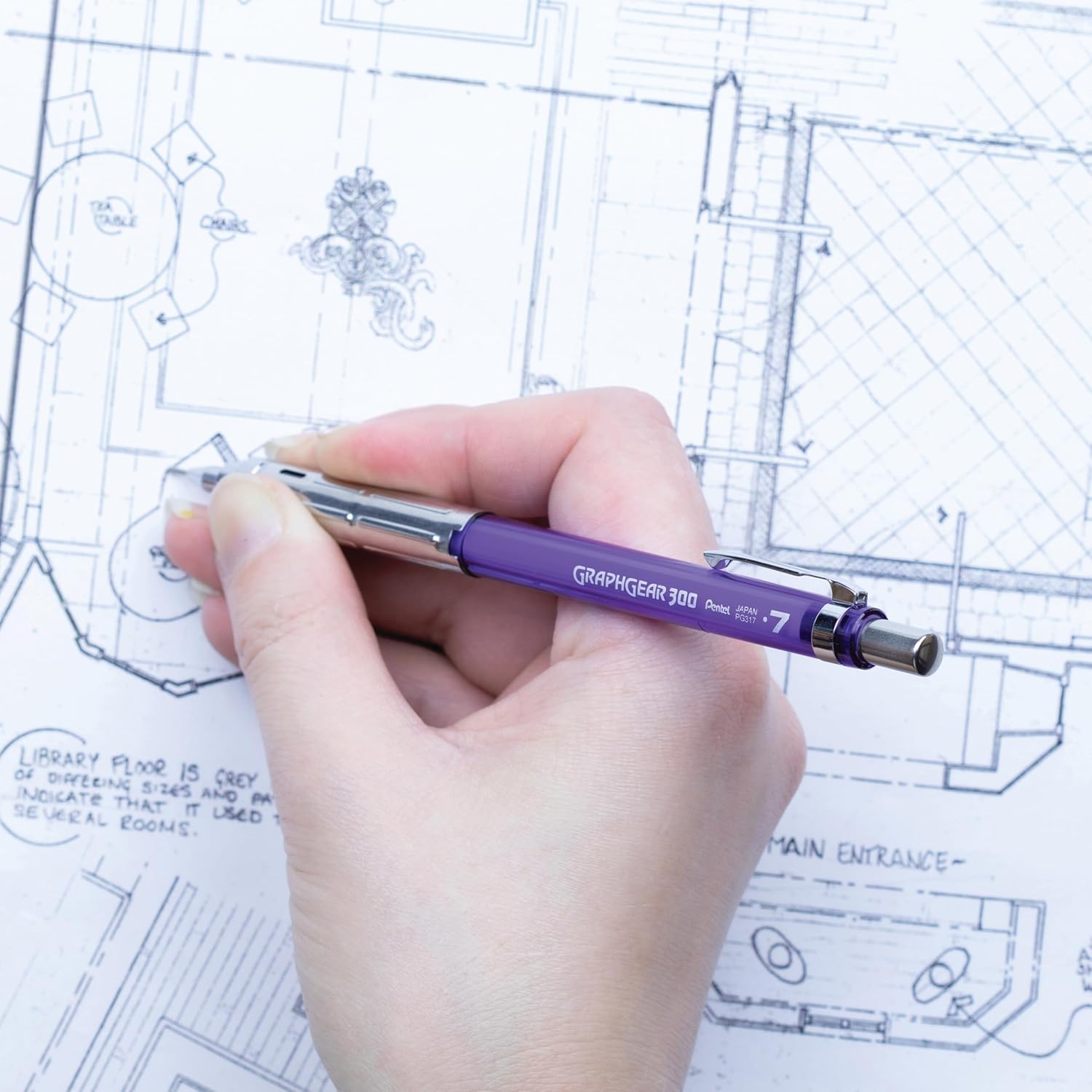 Pentel GraphGear 300 – Lápiz mecánico, caja de 12 lápices, violeta, 0.028 in