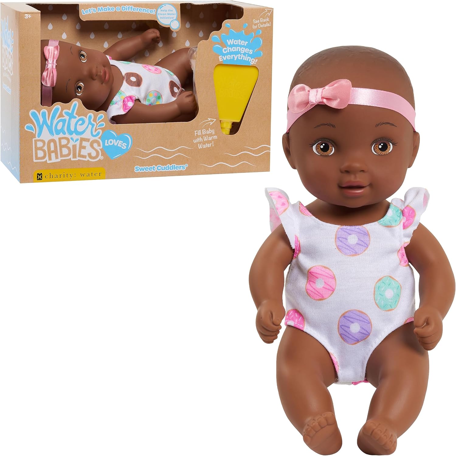WaterBabies Just Play – Muñeca Sweet Cuddlers, Donuts, apoya una asociación con caridad agua, muñeca de bebé llena de agua, juguetes para niños a