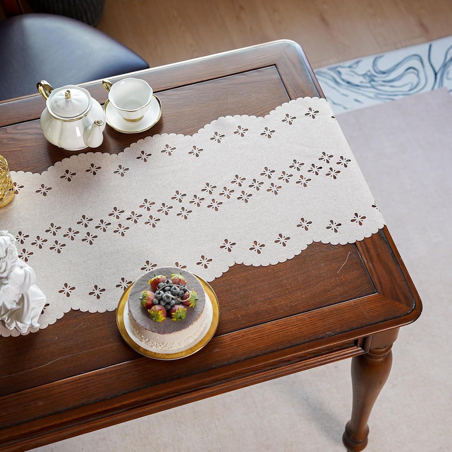 ARTABLE Camino de mesa de encaje con bordado de cuerda, bufanda de tocador retro con patrón clásico, flores, tela natural, mesa de café, vintage,