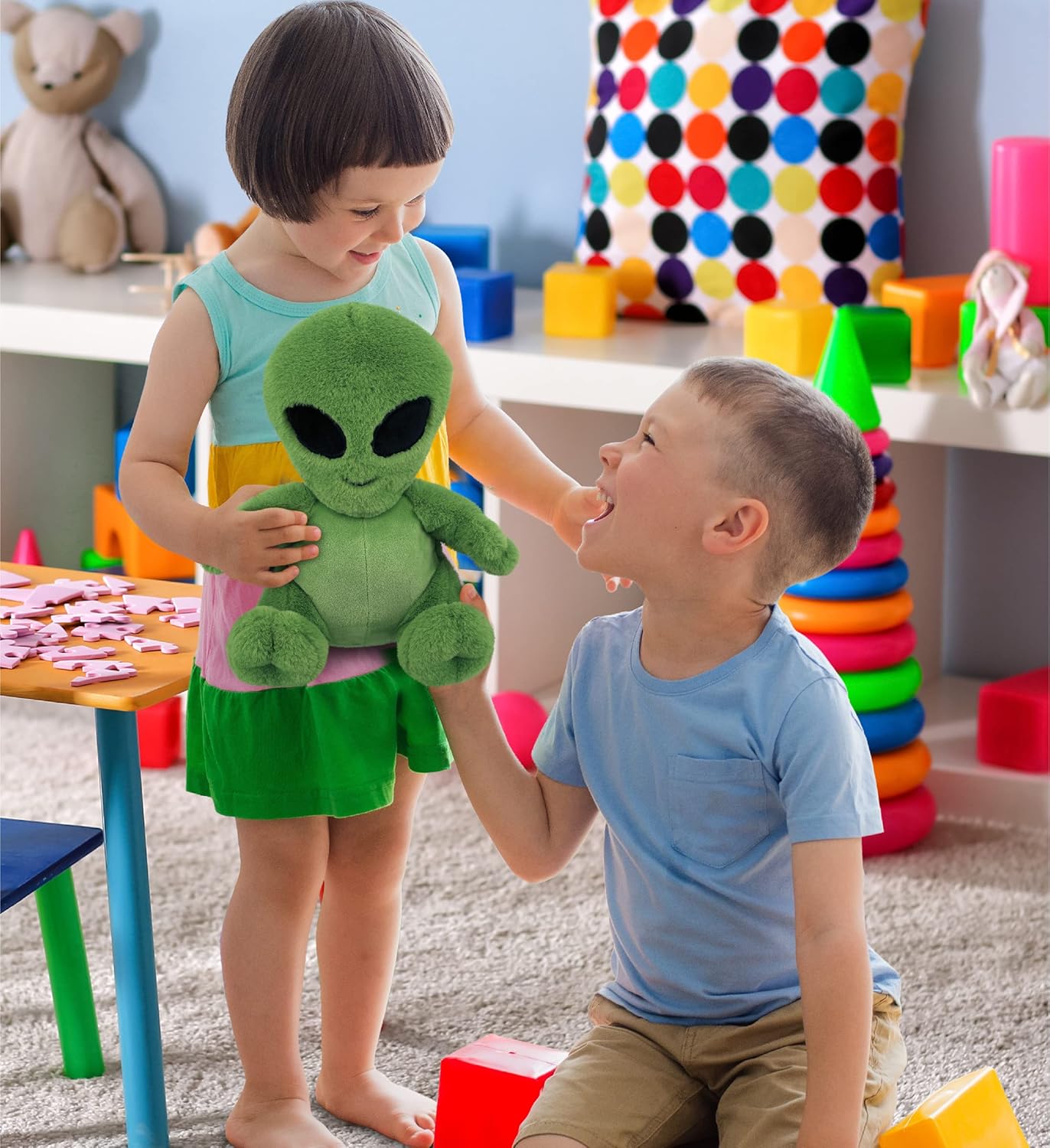 DolliBu Peluche alienígena de peluche, alienígena verde suave, abrazable, adorable juguete de peluche de criatura espacial, lindos regalos extraños,