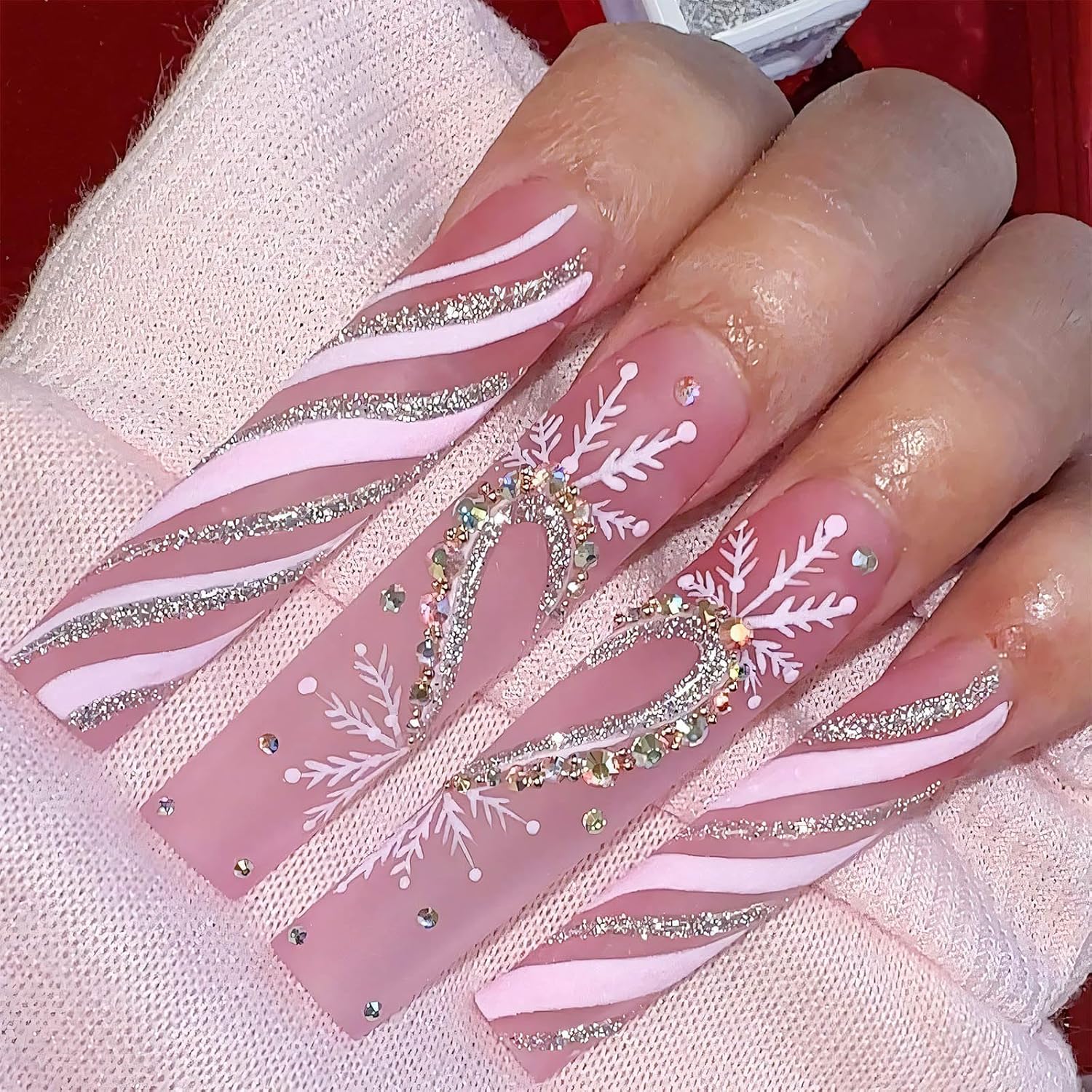 Uñas postizas extralargas cuadradas con forma de tubo, uñas acrílicas rosas con purpurina y líneas blancas y diamantes de imitación, diseños de