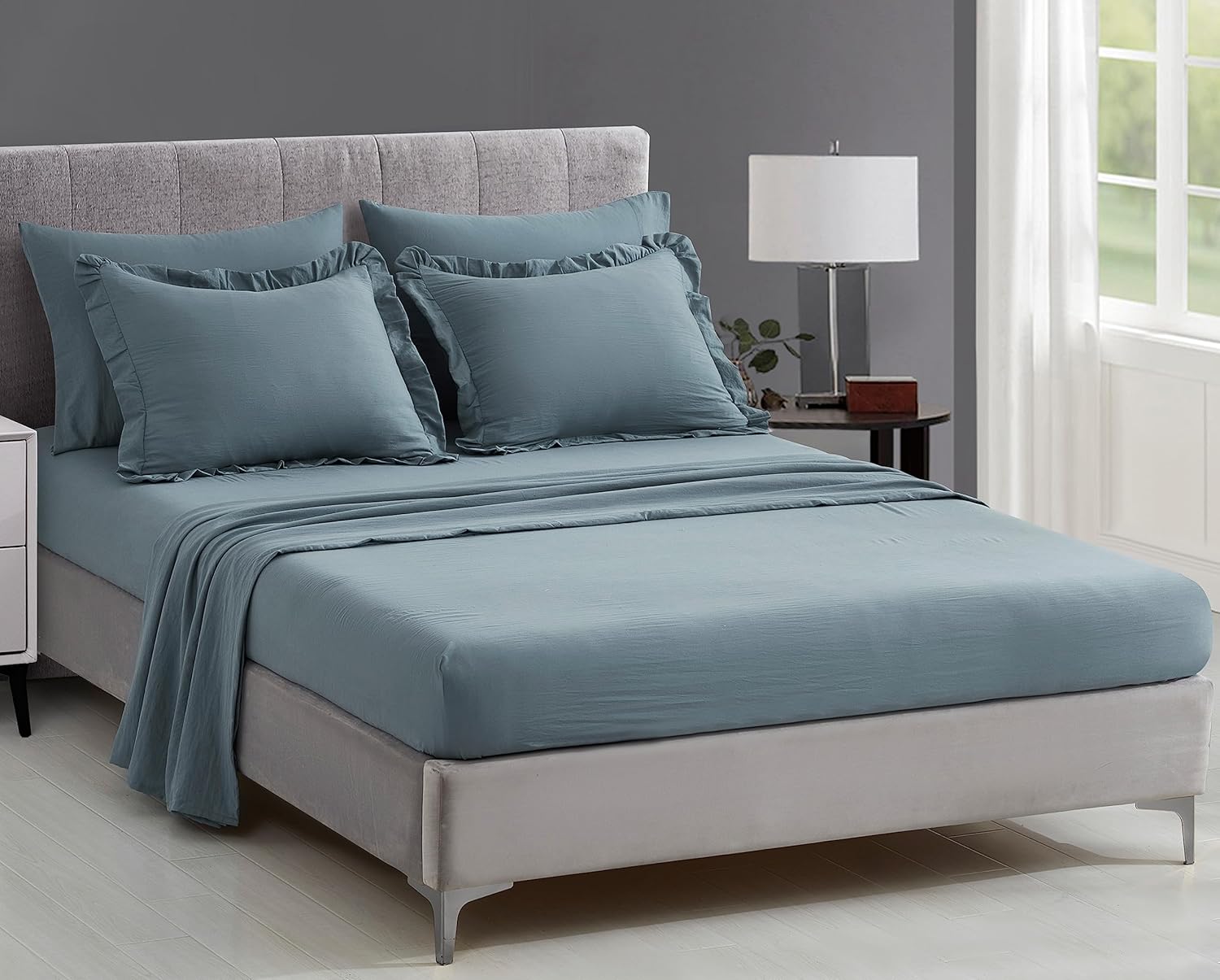 Chezmoi Collection Eleanora – Juego de cama Queen extragrande en una bolsa, 7 piezas con borde de volados, microfibra lavada a piedra con sábanas,