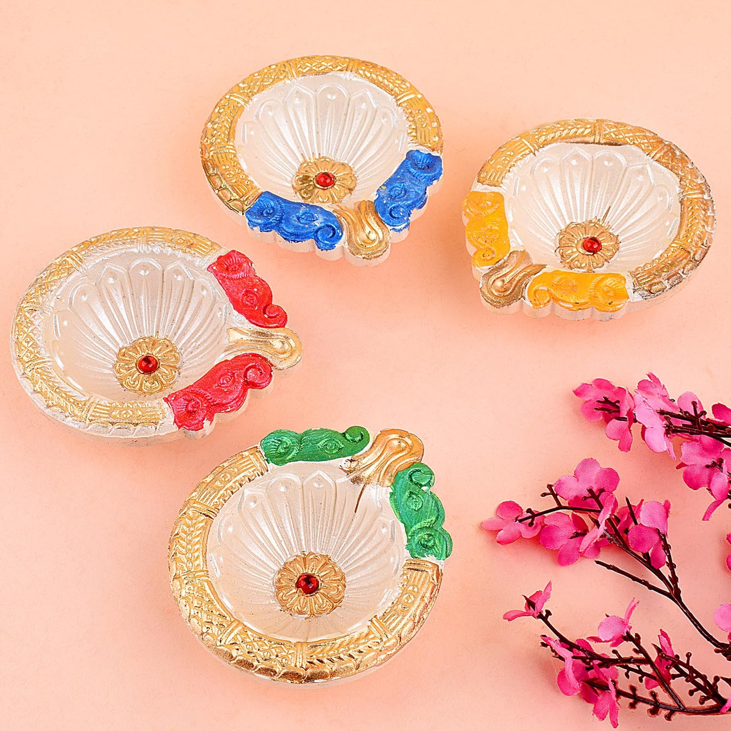 SATVIK 4 piezas de arcilla multicolor Diya Terracota Dia Dia tradicional Puja Vilakku lámpara de aceite natural Mitti Diya luz de té bienvenida