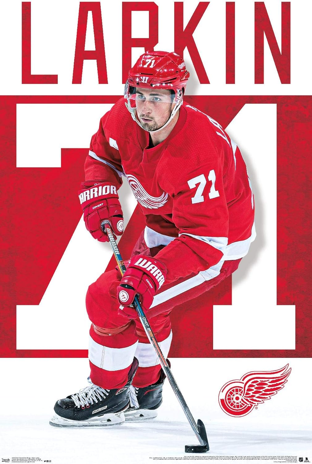 Trends International NHL Detroit Red Wings – Póster de pared de Dylan Larkin, 14.725 x 22.375 pulgadas, versión premium sin marco