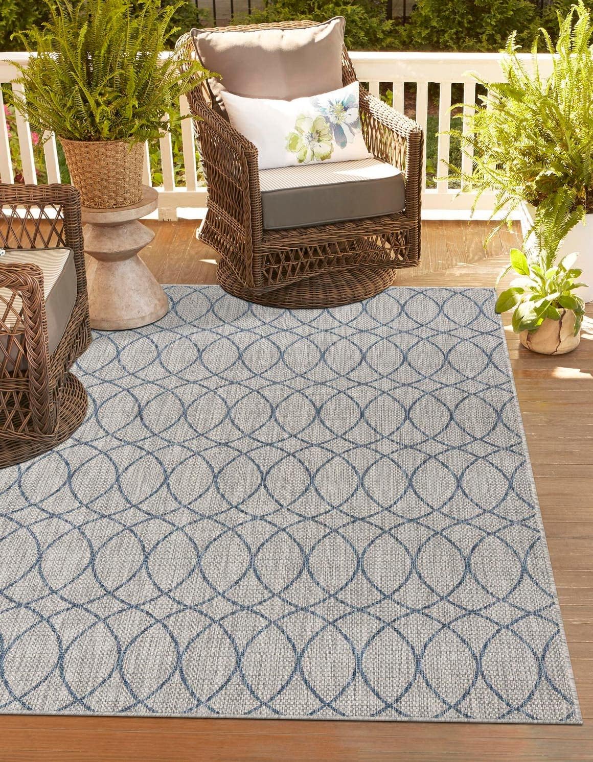 Unique Loom Outdoor Trellis Collection – Alfombra rectangular de 5 pies 3 pulgadas x 8 pies, gris y azul