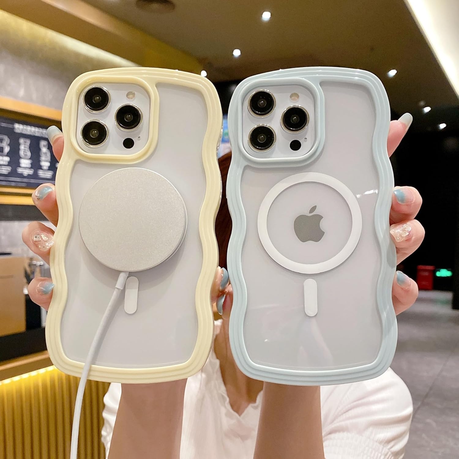 QLTYPRI Funda magnética para iPhone 13 Pro Max compatible con Magsafe, bonita funda transparente con marco ondulado rizado para niñas y mujeres,
