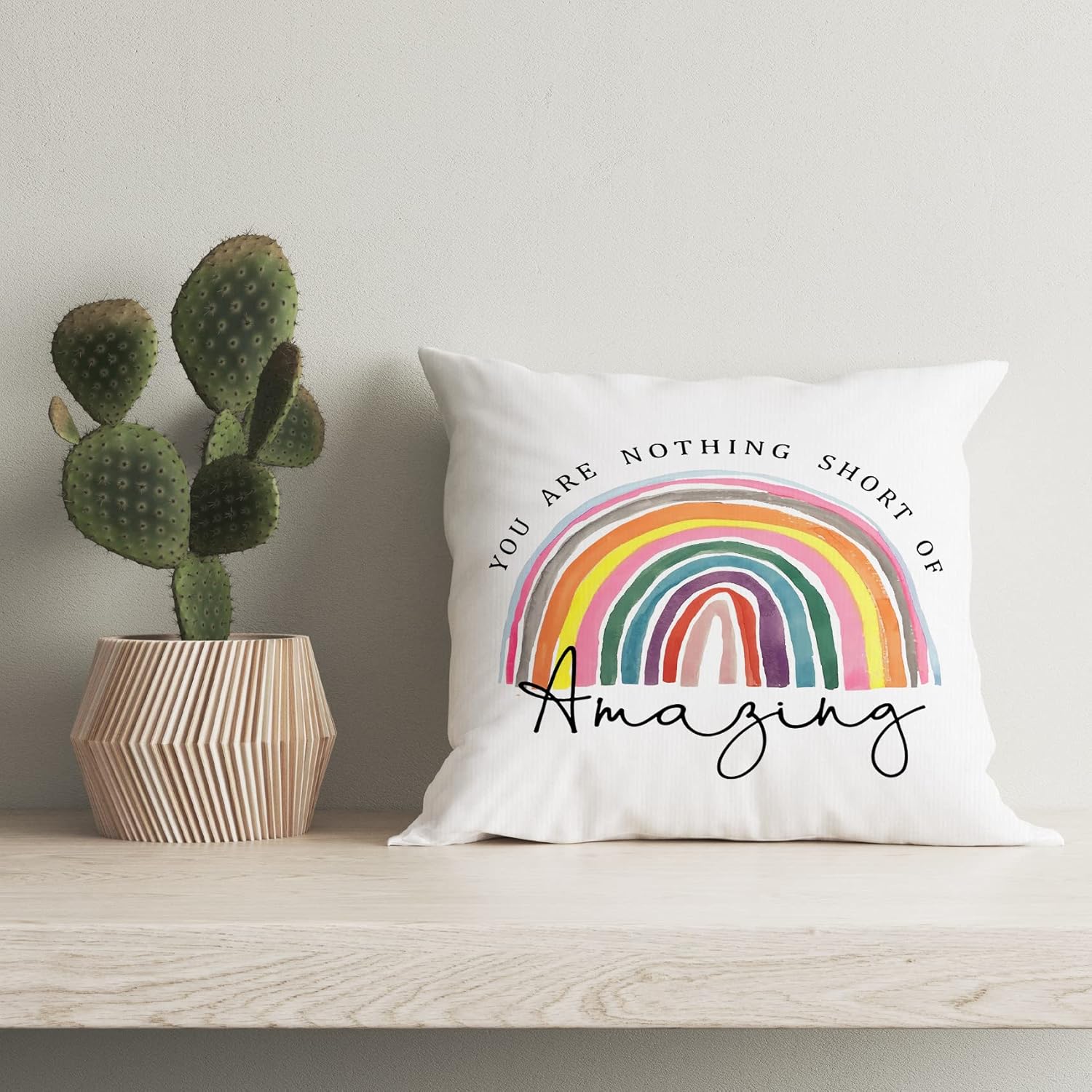 Funda de almohada decorativa con texto en inglés You are Nothing Short of Amazing , diseño de arcoíris motivacional para sofá, cama, habitación,