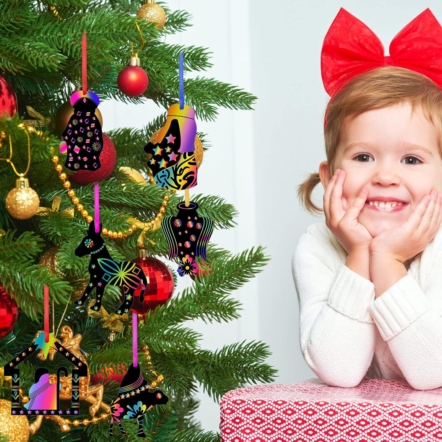 36 piezas de papel para rascar el árbol de Navidad para niños, incluye tarjeta de rascar, 10 lápices de madera, 36 cintas coloridas para Navidad,