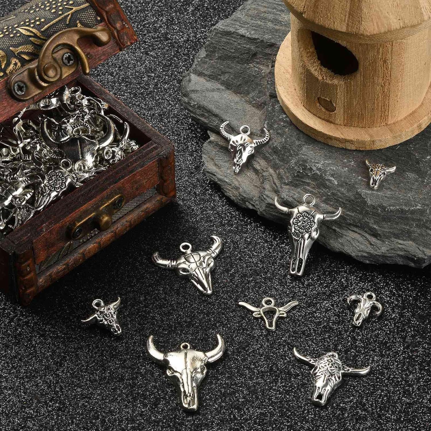 KitBeads 100 dijes de cabeza de ganado tibetano, estilos mixtos, dijes de calavera de ganado, dijes de calavera de vaca de plata antigua para hacer