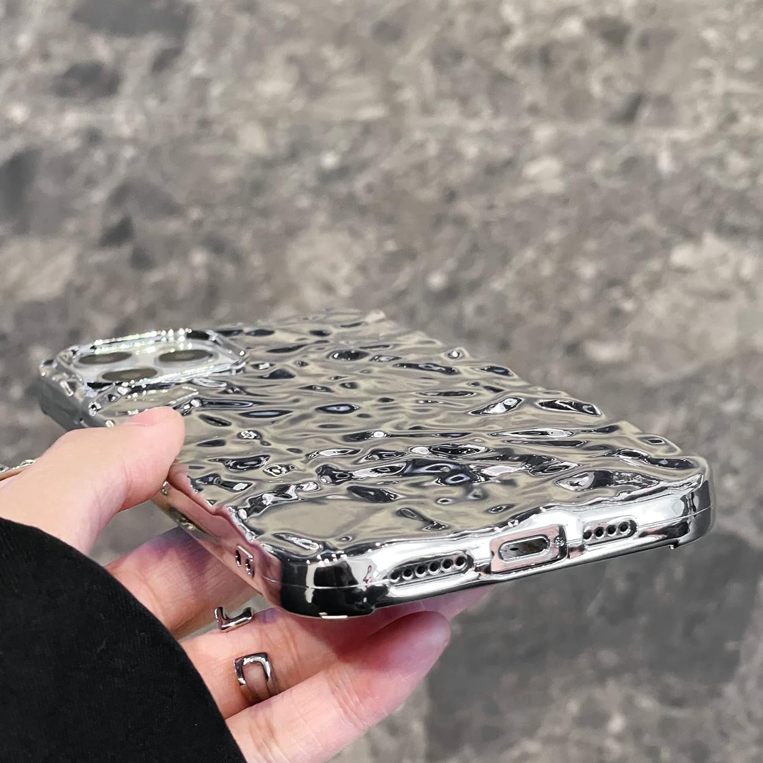 Shinymore Funda compatible con iPhone 15 con brillantina, diseño de purpurina plateada y suave de silicona con pliegues 3D para mujeres y niñas, a