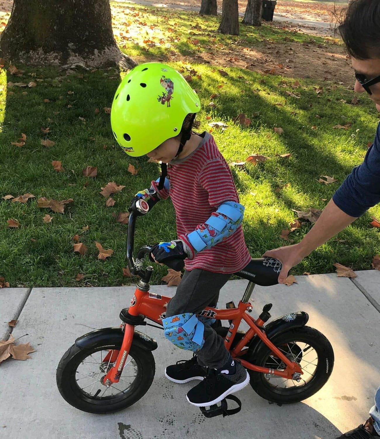 Simply Kids – Innovadoras rodilleras y coderas para niños con guantes de bicicleta, juego de equipamiento protector para niños con bolsa de malla I