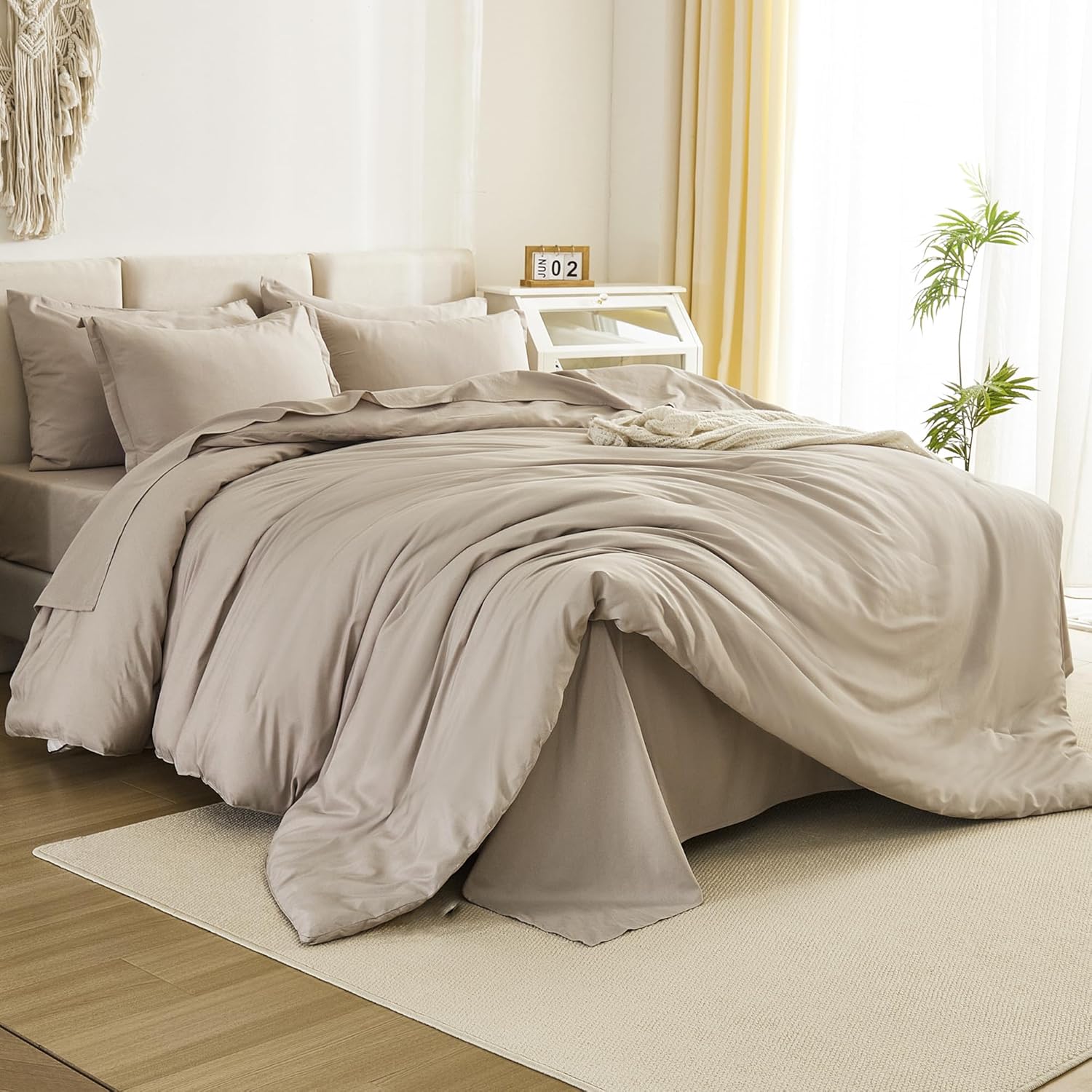 Litanika Juego de edredón tamaño matrimonial, color avena, 7 piezas, ropa de cama en una bolsa, juego de ropa de cama ligero y liso con edredón,