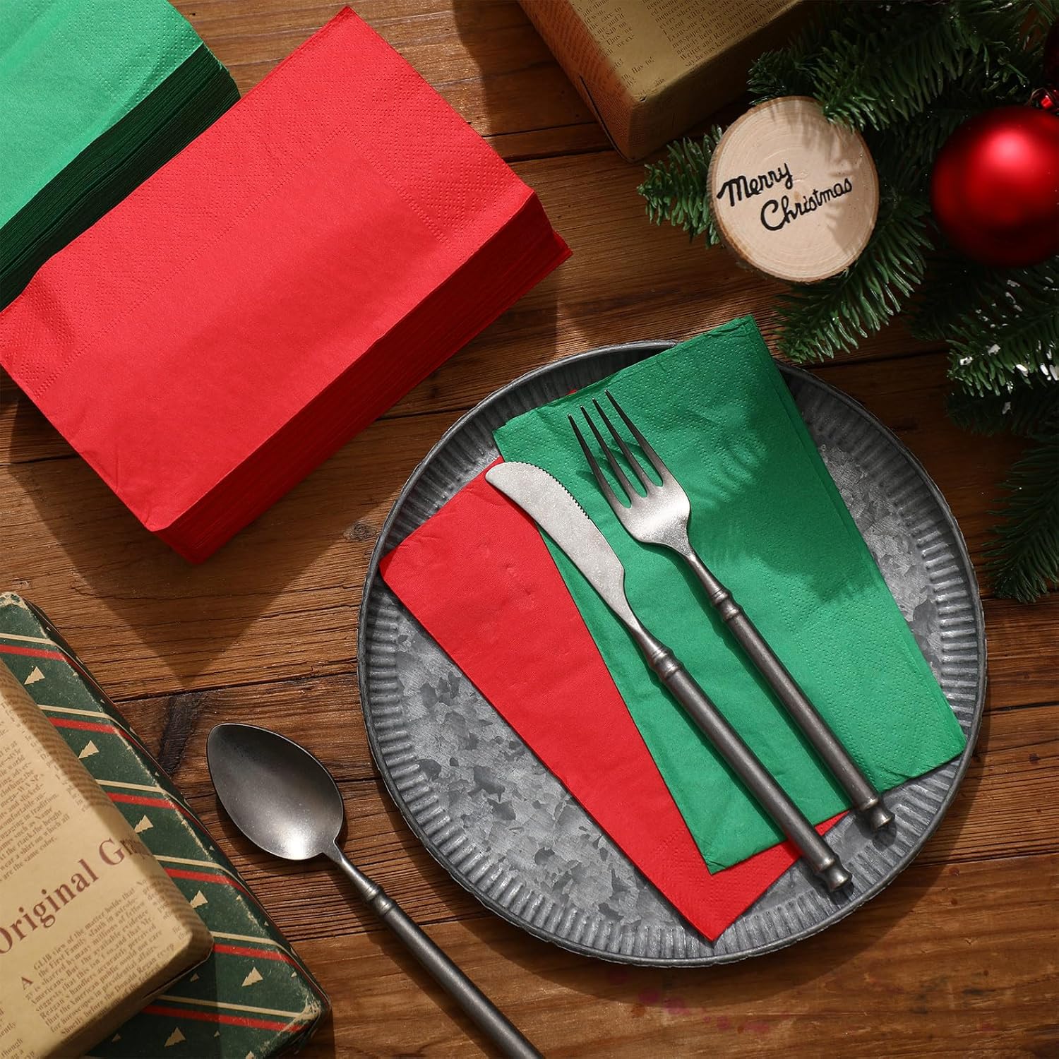 Teling 100 servilletas de Navidad desechables de papel rojo y verde para cena de Navidad, servilletas de mano para cena de Navidad para el hogar,