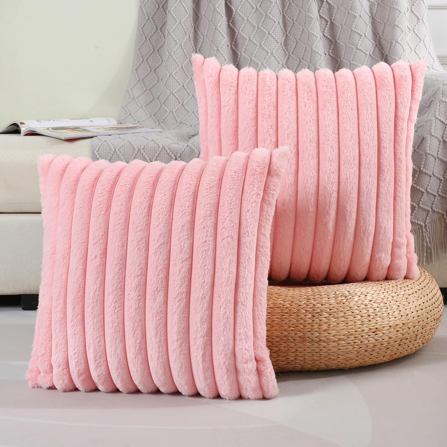 FUTEI – Juego de 2 fundas de almohada decorativas con rayas de color rosado, 24 x 24 pulgadas, cuadradas y primaverales, piel sintética de conejo