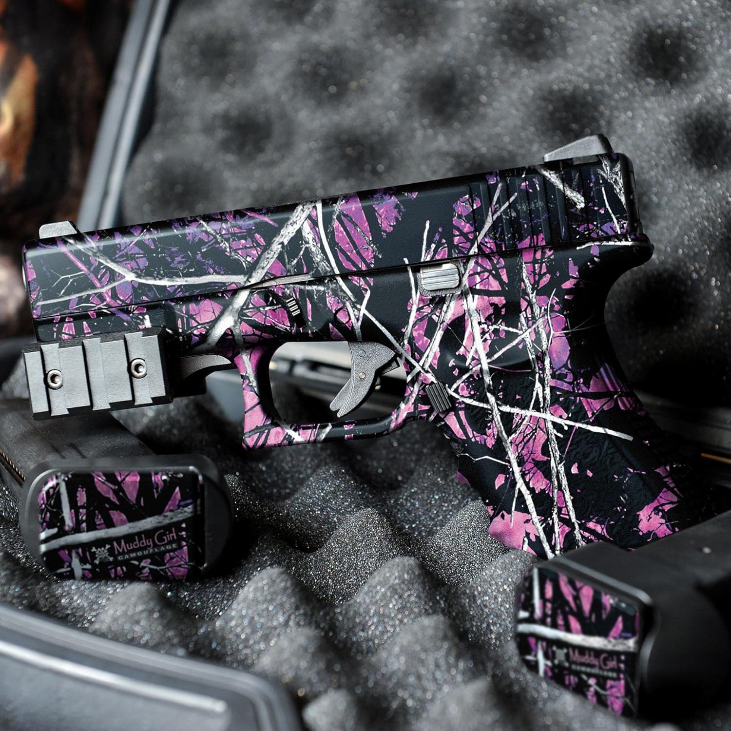 GunSkins Funda de pistola precortada para Glock 45 – Compatible con pistola Airsoft AEG BB – Envoltura de vinilo para pistola – Fácil de instalar –