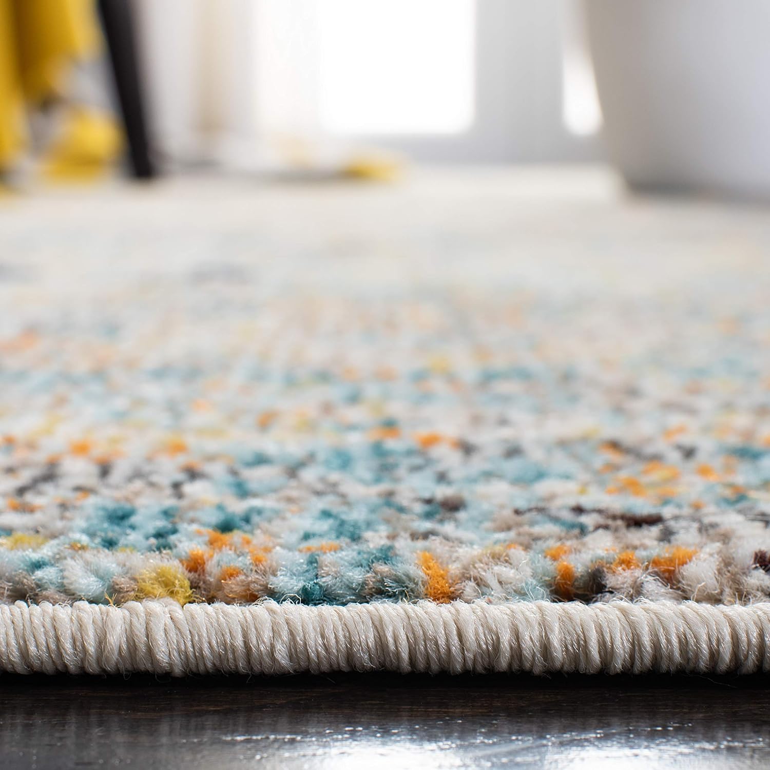 SAFAVIEH MAD425F Madison Collection Alfombra decorativa cuadrada de 3′, grisdorado, diseño abstracto bohemio desgastado, no desprende pelusa, para