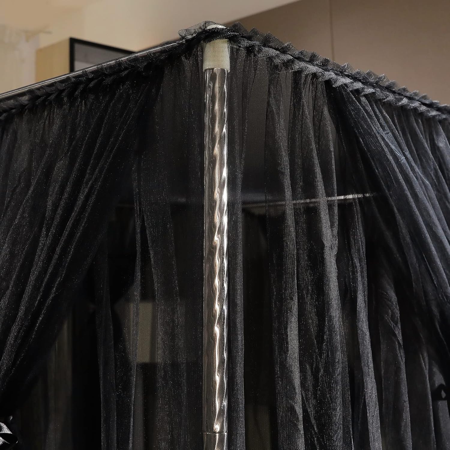 Joyreap – Dosel de cama de 4 esquinas negro, lujosa, diseño de red acogedora y lujosa real, elegantes accesorios de decoración de dormitorio para