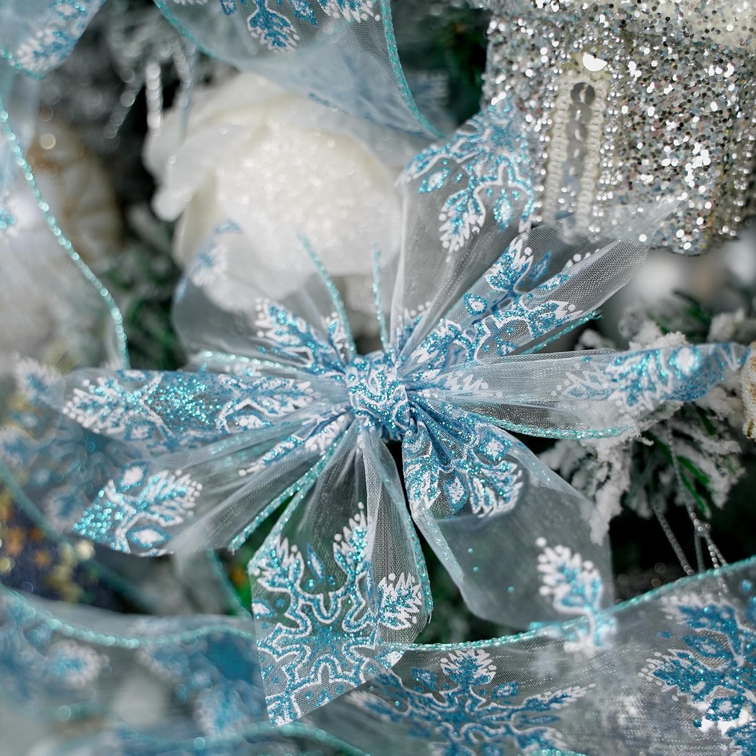 HUIHUANG Cinta de copo de nieve con purpurina, cinta de copo de nieve azul y blanca para árbol de Navidad, 2-12 pulgadas x 25 yardas, cinta de