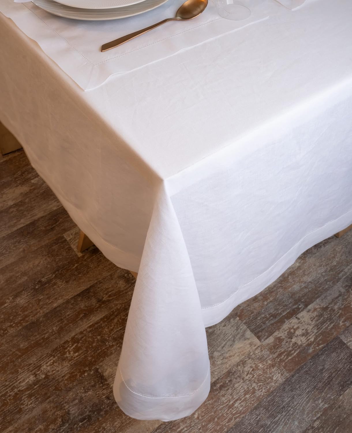 D’Moksha – Mantel navideño para mesas rectangulares – 60 x 90pulgadas – Blanco – Lino puro con vainica, lavable a máquina – Decoración de mesa de