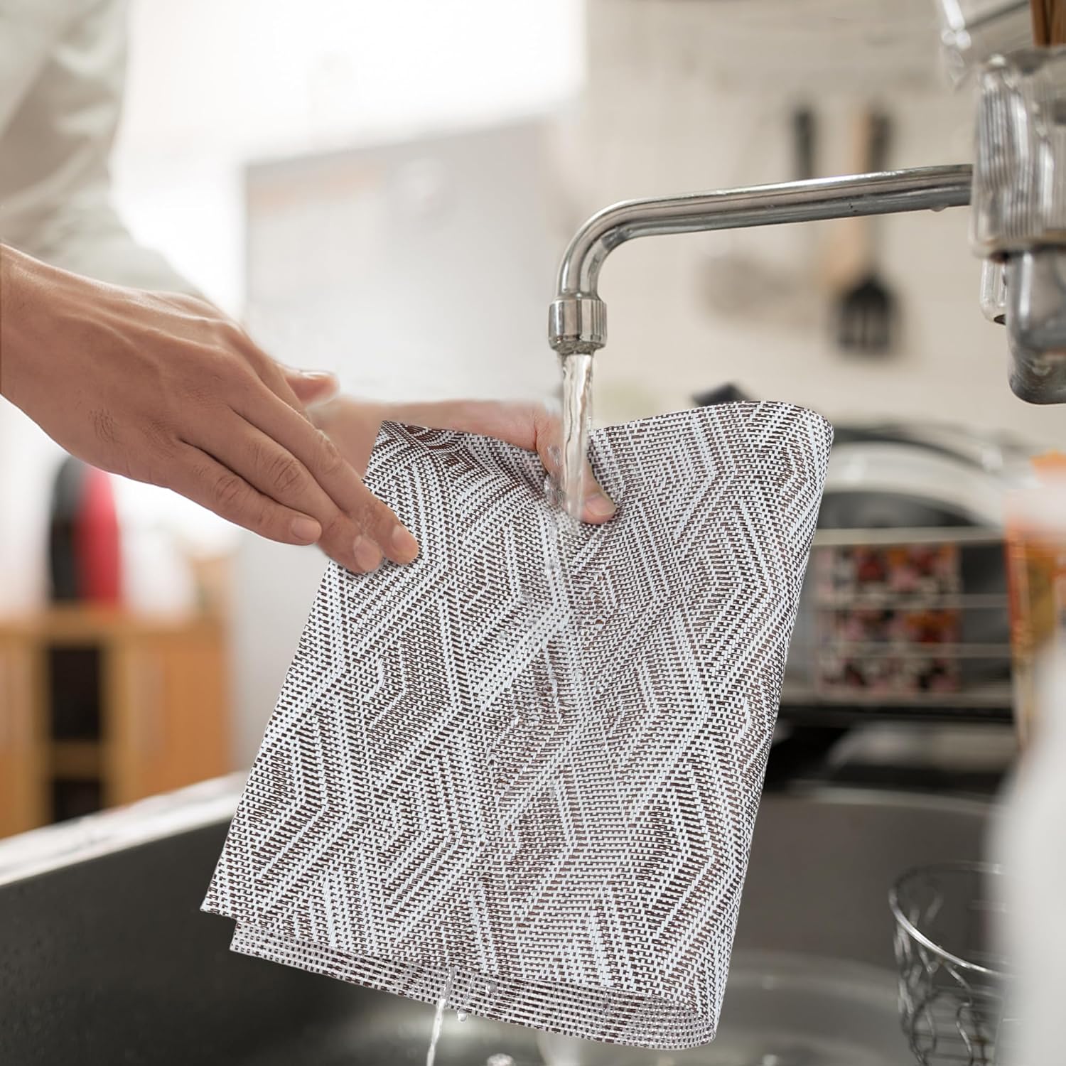 fanquare Juego de 4 manteles individuales con patrón de rombos, manteles individuales de PVC fáciles de limpiar para cocina, mesa de comedor,