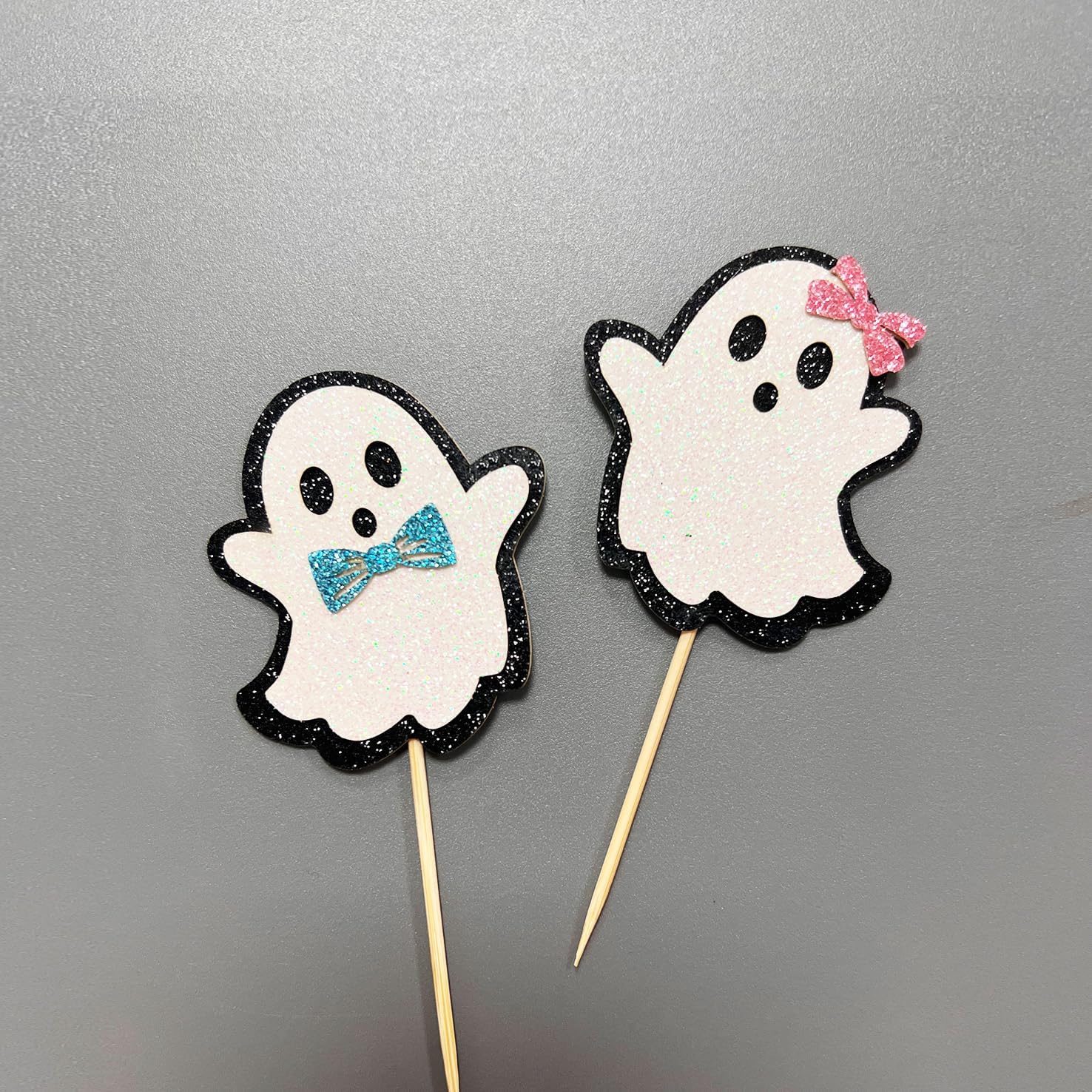 24 piezas de adornos de Halloween para cupcakes fantasmas, palillos de revelación de género para niños y niñas, decoración de pastel de Halloween