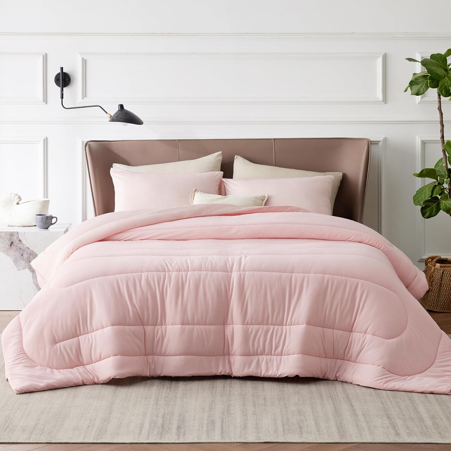 Bedsure Juego de edredón King  Juego de cama refrescante y cálido, edredón reversible rosa para todas las estaciones, 3 piezas, 1 edredón tamaño