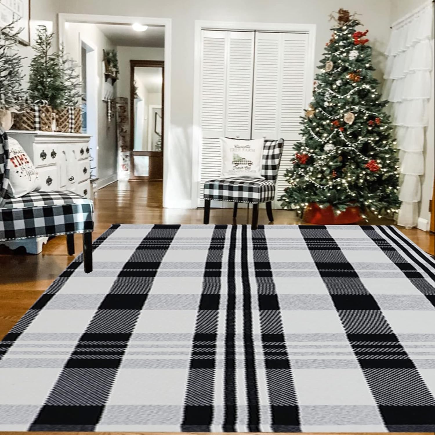 Buffalo – Alfombra de algodón tejida a mano para puerta de bienvenida de 4 x 6 pies, color blanco y negro, para interiores y exteriores, para