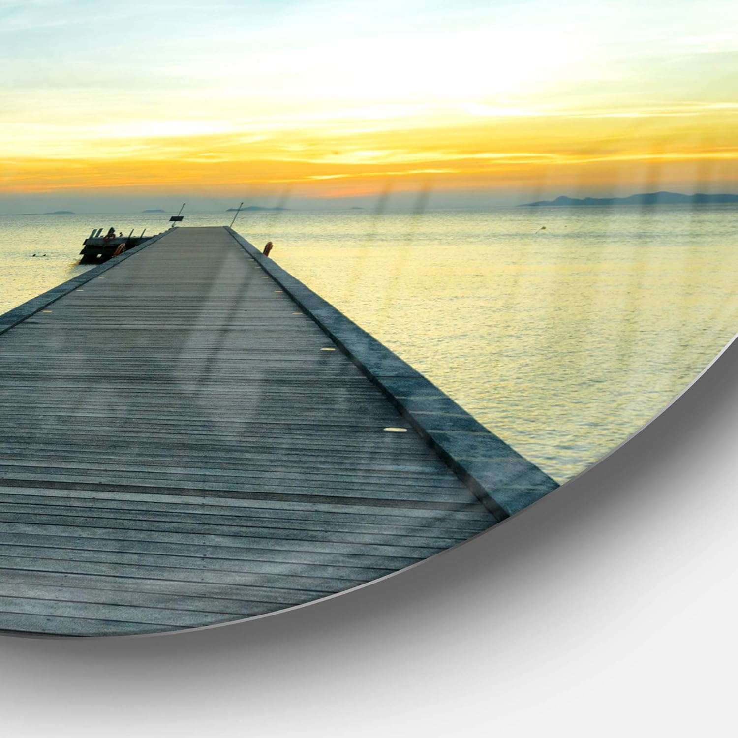 mt8353-c23Boat Pier At Sunset Seascape Foto Círculo pared arte, 23″ x 23″