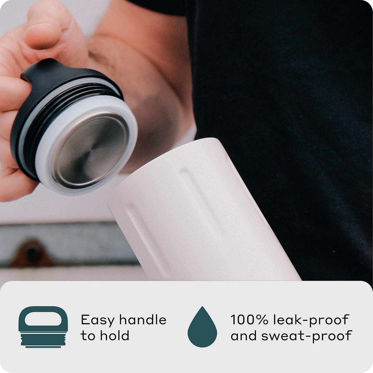 Paquete de botellas de agua de acero inoxidable aisladas al vacío de 20 onzas para bebidas frías y calientes, con tapa extra ancha y taza con asa
