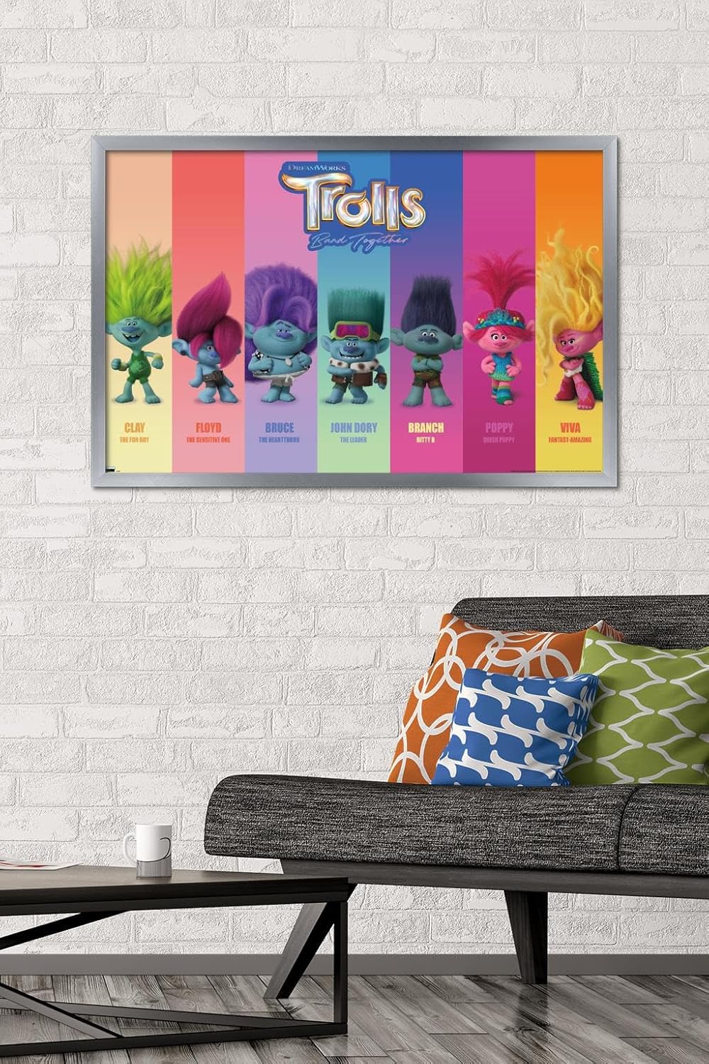 Trends International Trolls Band Together – Póster de pared Perfect Harmony, 22.37 x 34.00 pulgadas, versión enmarcada en plata