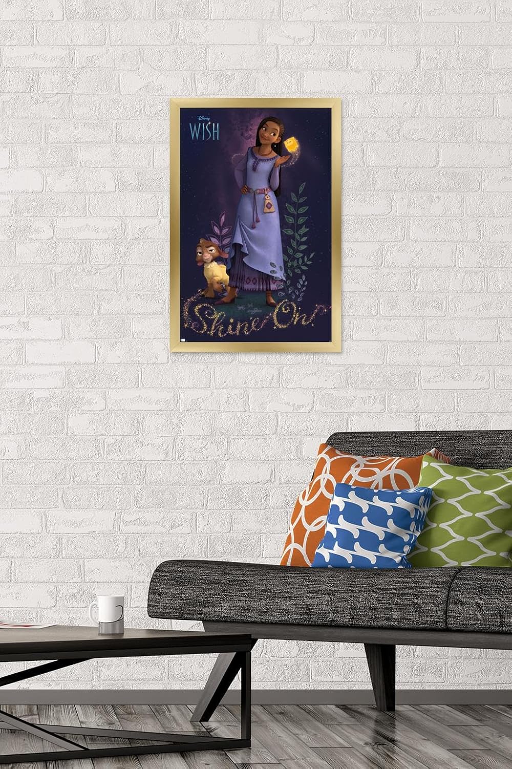 Trends International Disney Wish – Póster de pared Asha, 14.72 x 22.37 pulgadas, versión con marco dorado