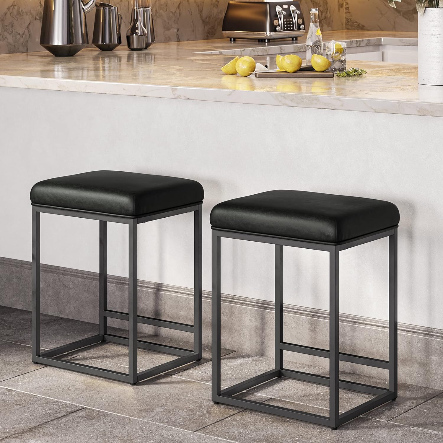 BELLEZE Juego de 2 taburetes de bar sin espalda de 24 pulgadas, taburetes de bar de altura de mostrador, modernos taburetes tapizados de piel